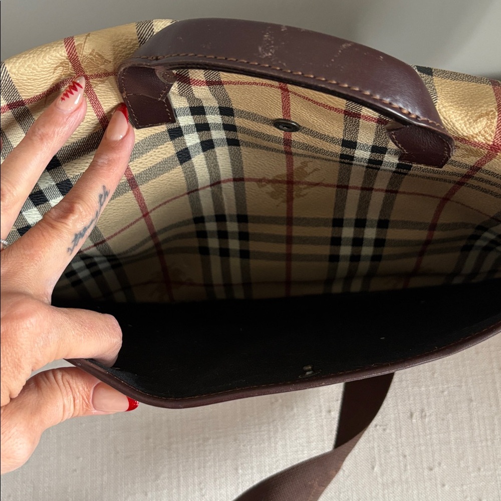 Vintage Burberry Nova Check Messenger Bag - Picture 15 of 15